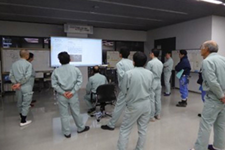 朝礼の様子 朝礼の様子
