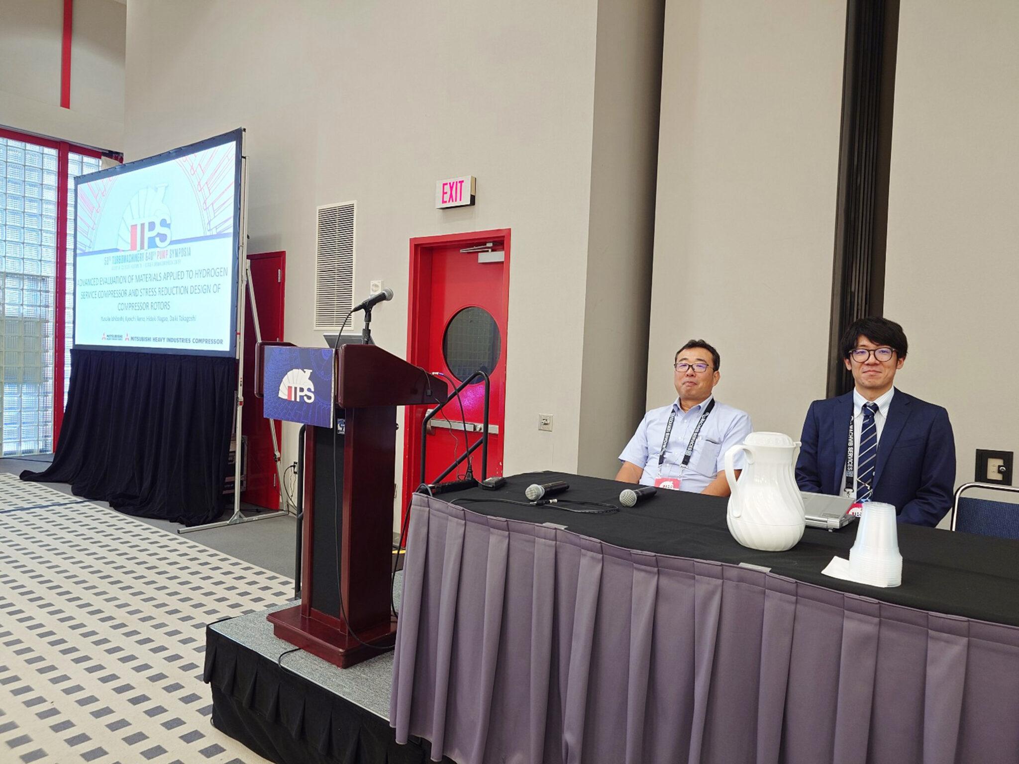 Hideki Nagao (left) from the MCO Engineering & Design Division and Yusuke Ishibashi (right) from MHI’s Research & Innovation Center, both of whom gave research paper presentations