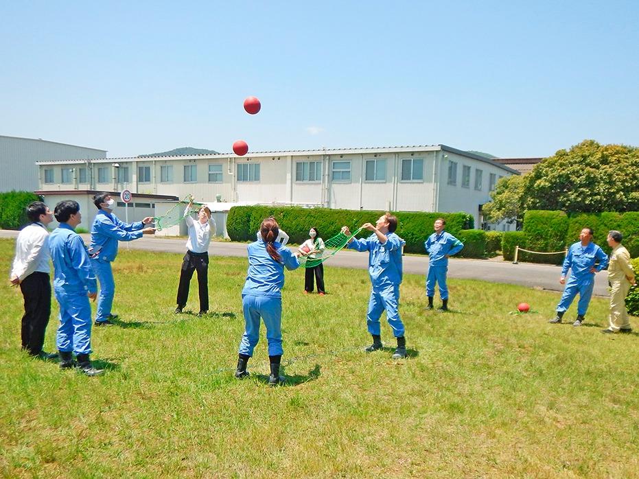 Scene from the tournament (Kure and Akitsu Plants)