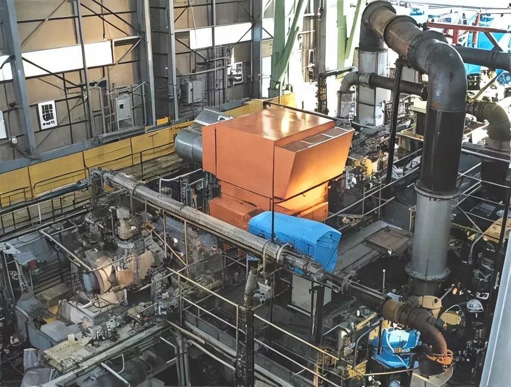 Compressor for injecting CO₂ gas into the underground