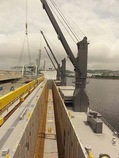 Deck Crane with Synchronized Control Functions