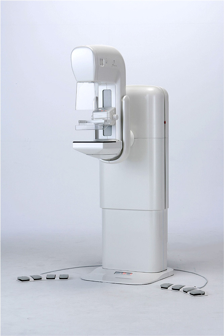 写真：乳房X線撮影装置