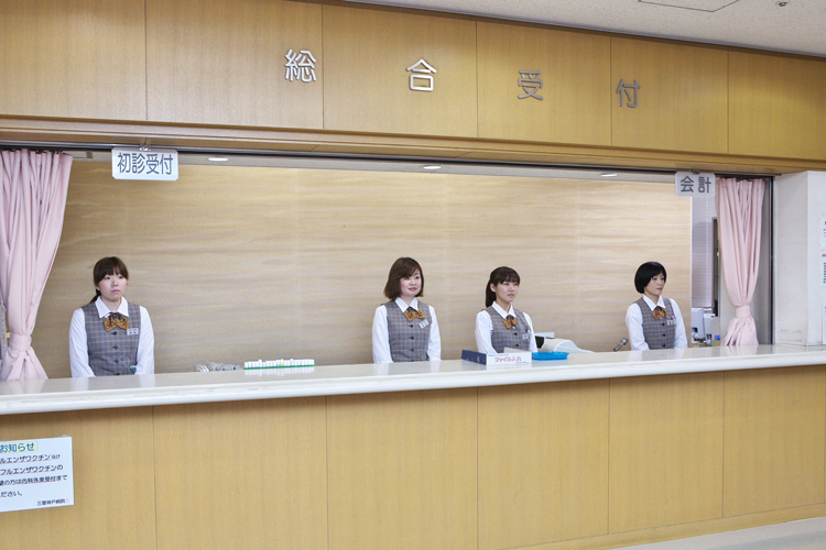 写真：総合受付