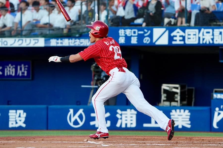 第2戦先制HRの江越(海)選手
