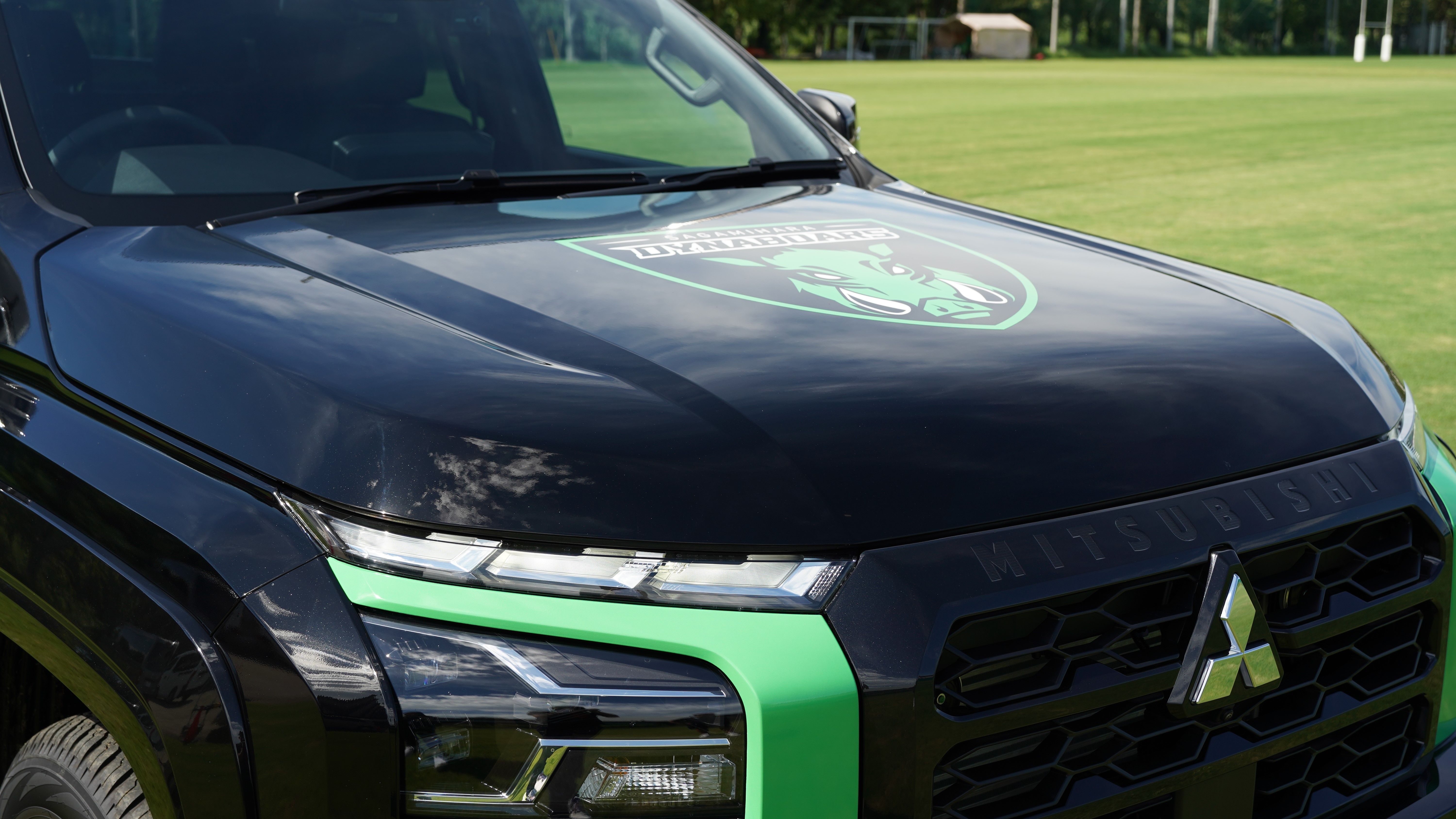 ダイナボアーズ×三菱自動車・トライトン ／チーム公式サポートカー