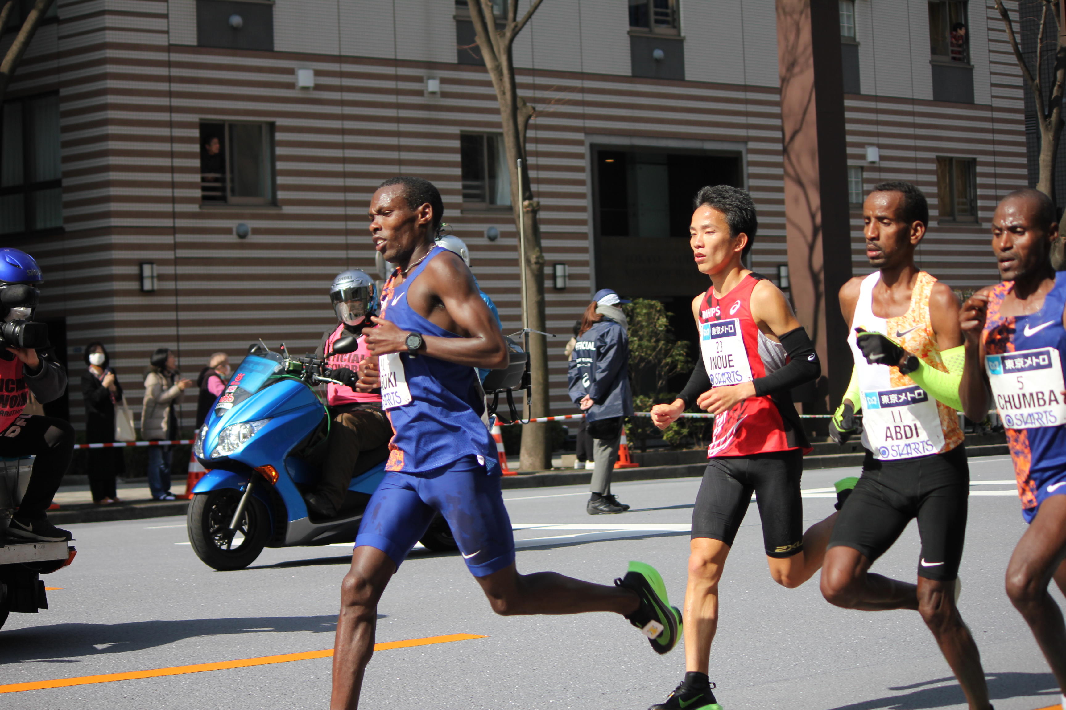 井上選手