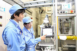 製造部 宮原 志朗