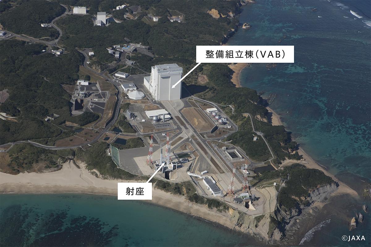 宇宙への旅立ちを見守る移動発射台「ML5」 H3ロケットを支えて離す