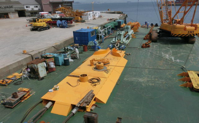 作業台船の艤装工事