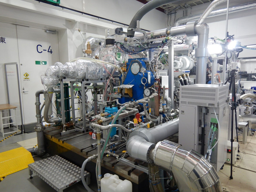 産総研 福島再生可能エネルギー研究所に設置された水素エンジン