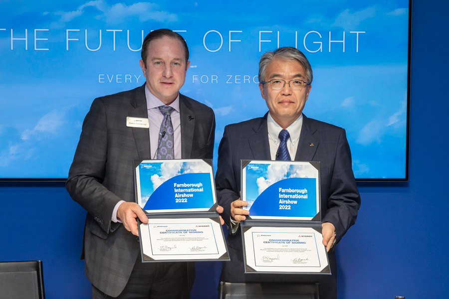 MHI and Boeing sign MOU for sustainability at Farnborough International Airshow 2022.
