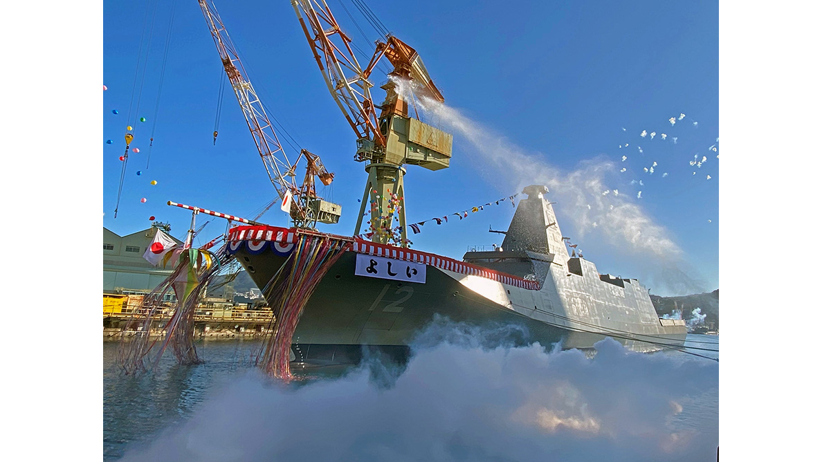 防衛省向け3,900トン型護衛艦「ゆうべつ」の引渡式を三菱重工