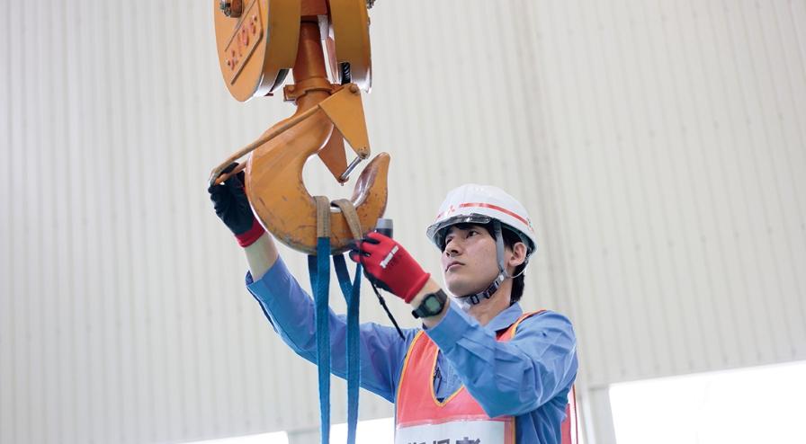 社員と仕事／ロケット(H3)検査職 ｜ 三菱重工
