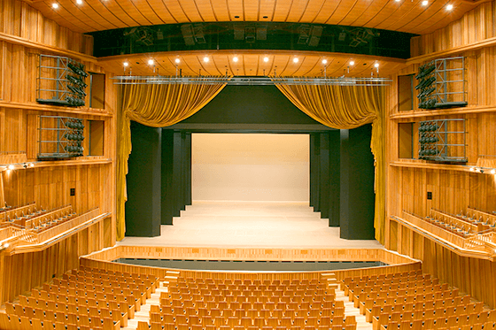 兵庫県立芸術文化センター（劇場舞台機構システム）の写真