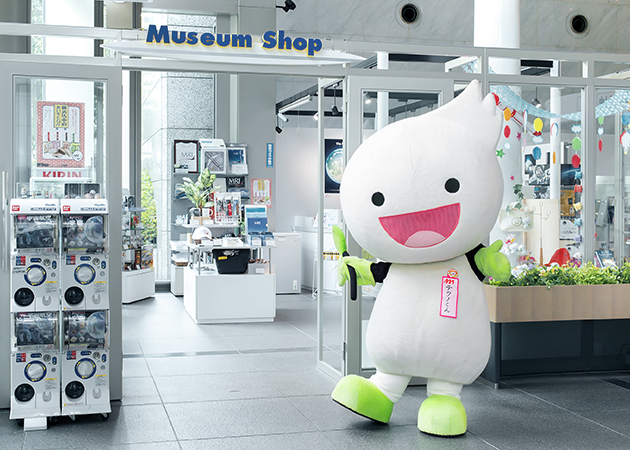 三菱みなとみらい技術館 展示・施設情報 1階