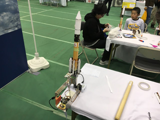 Crafting H-IIA launch vehicles from paper Crafting H-IIA launch vehicles from paper