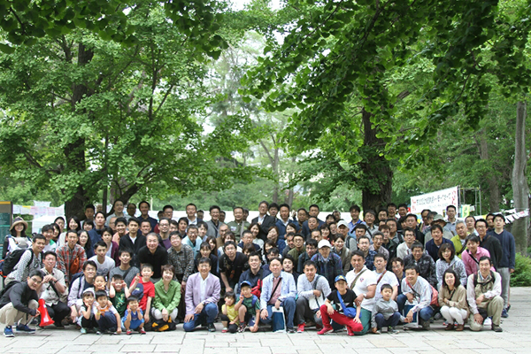 Participants in the flower-planting event