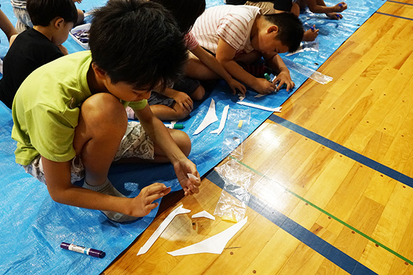 Making airplanes from styrene paper