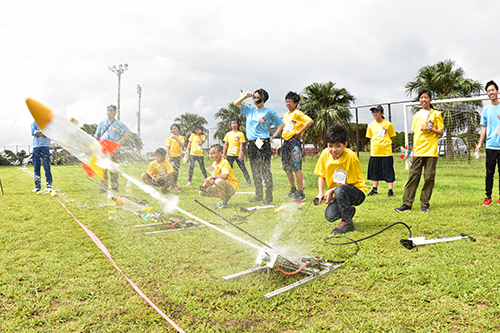 Launching the plastic bottle rockets