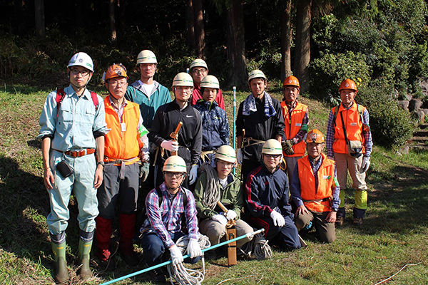 Participating employees and their instructors