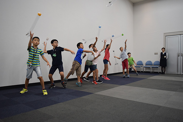 Launching the umbrella cover rockets