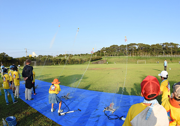 Launching plastic bottle rockets