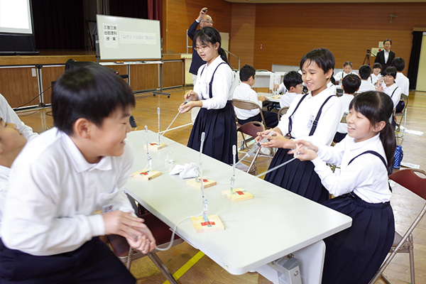 Experiment launching syringe rockets