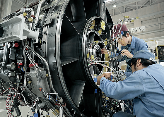 V2500 engine