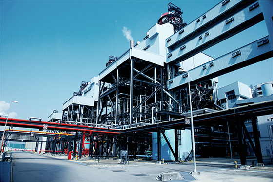 Photo:Among the power generation systems in operation at Singapore's electrical power companies are natural gas-fired gas turbine combined cycle (GTCC) power generation plants made by MHI