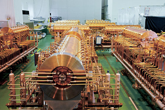 Photo:The ACS accelerating cavity for the J-PARC high-energy proton accelerator facility.