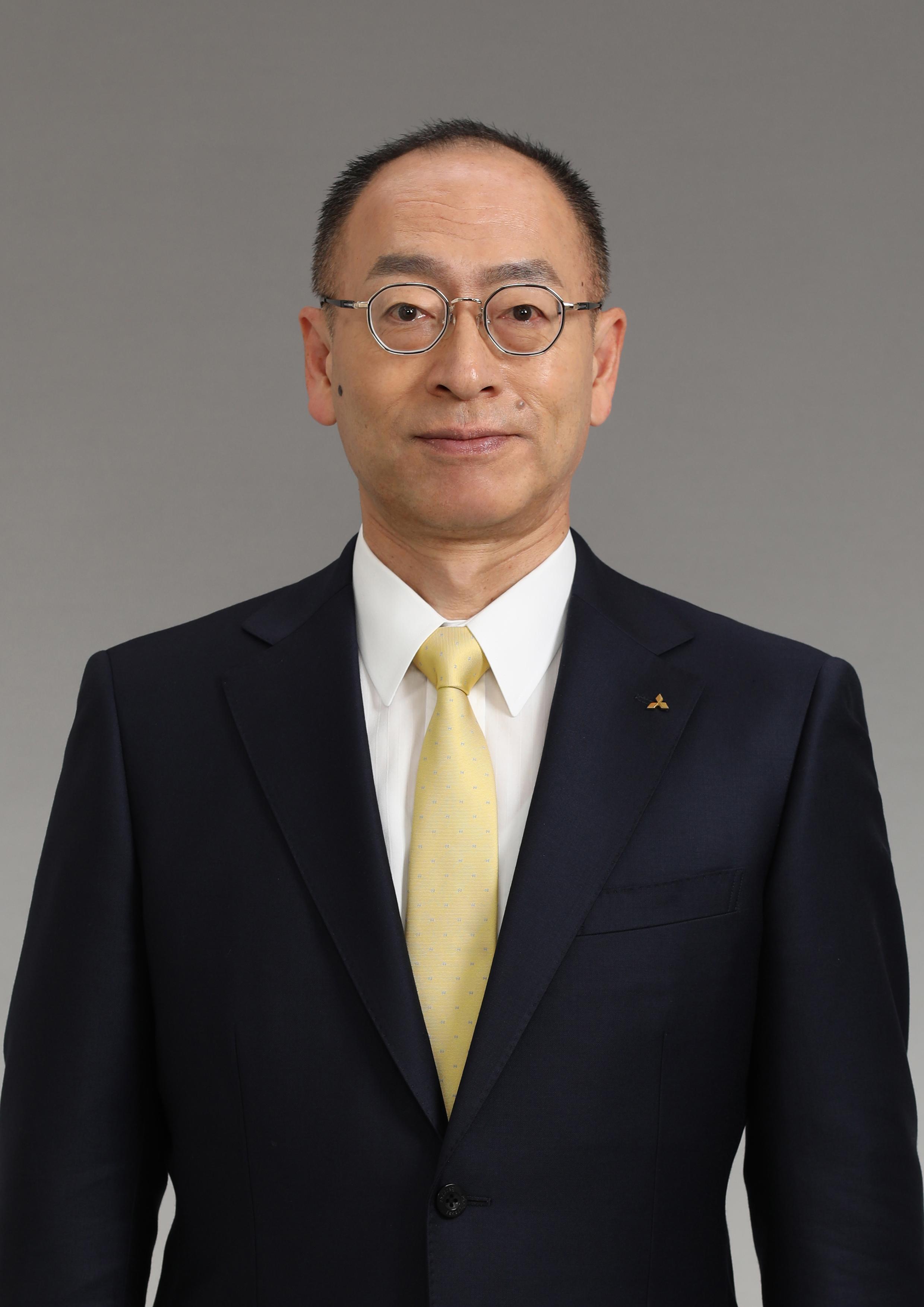 社長　伊藤　栄作