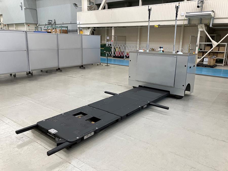 Domestically Developed Vehicle Transport Robot