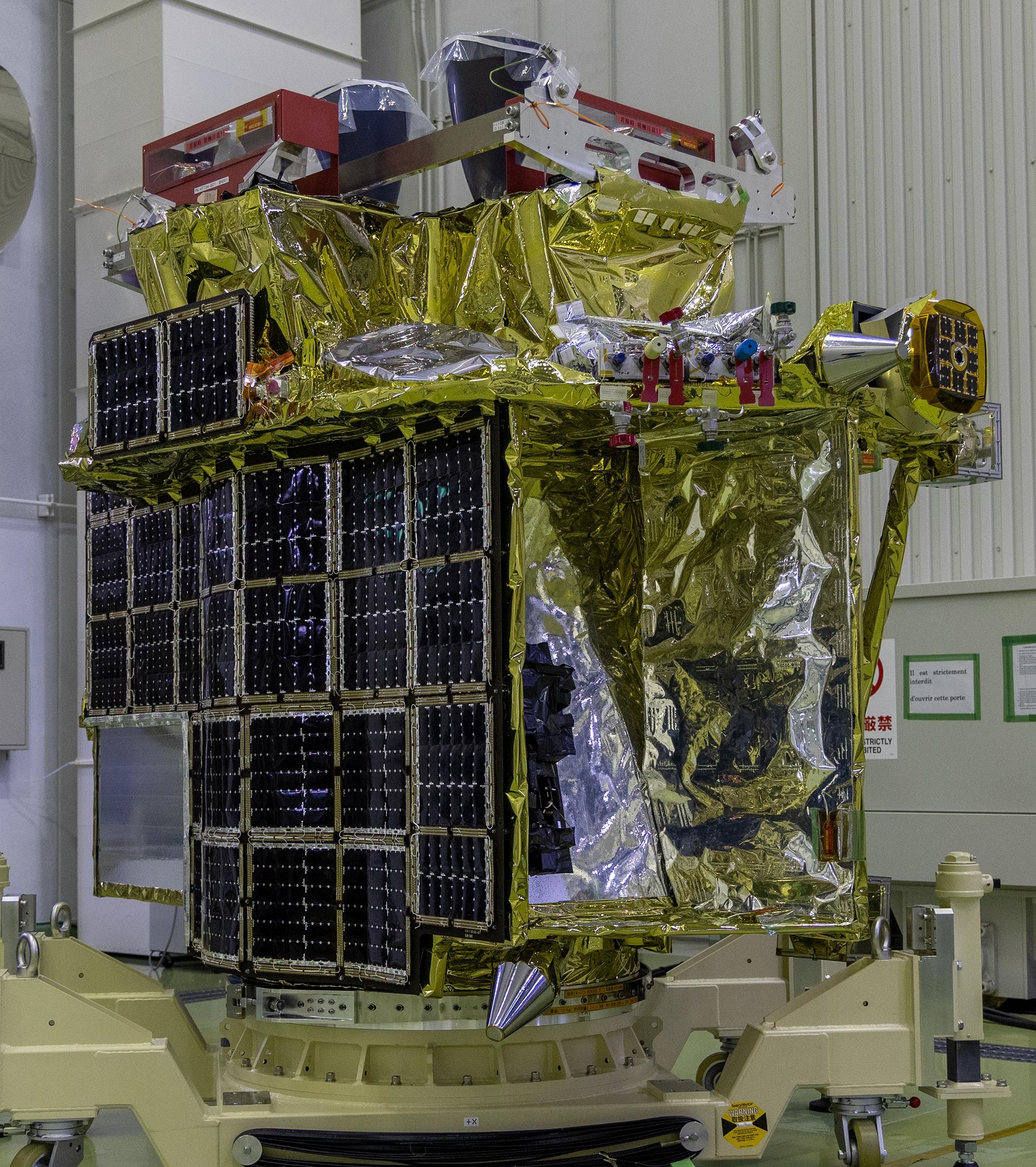 衛星推進システム