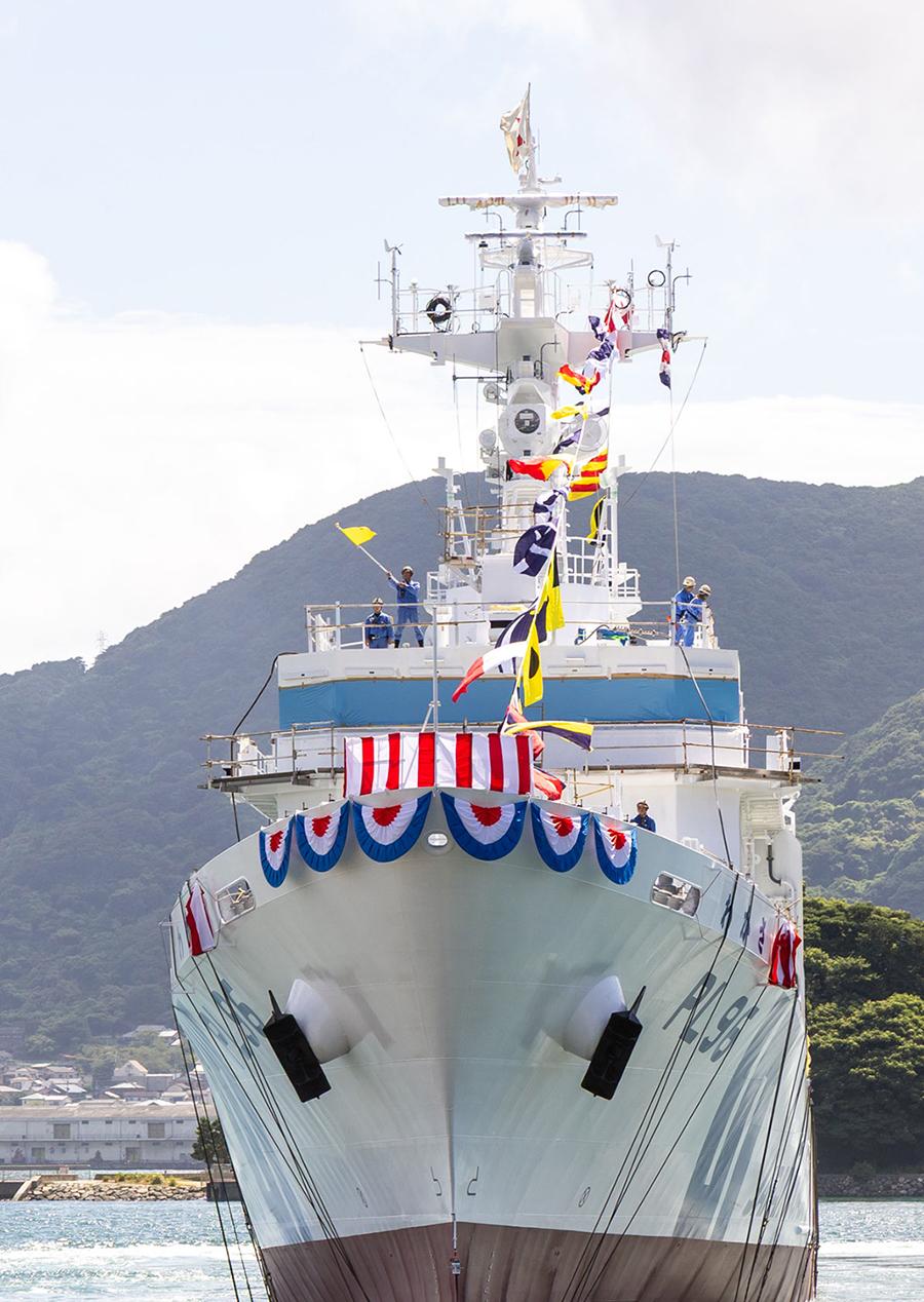 進水した1,000トン型巡視船「わかさ」