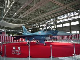 【F-2最終号機引渡し式典】